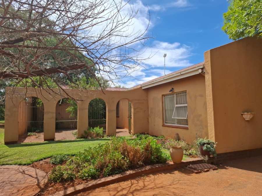 4 Bedroom Property for Sale in Bloemdal Free State